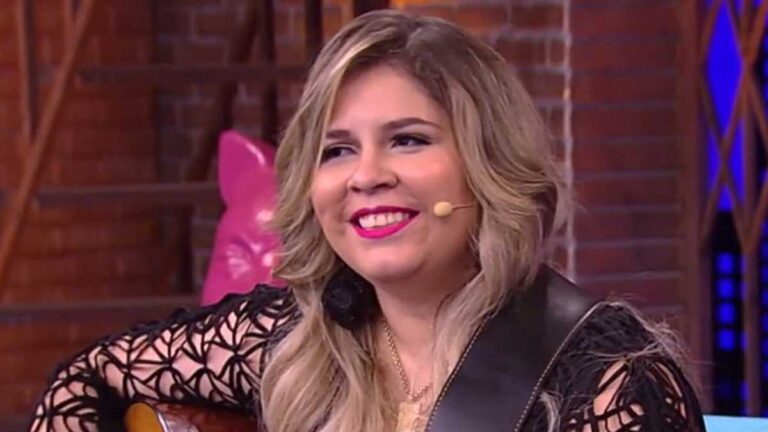 Marília Mendonça Altura: Conheça a Estatura da Rainha da Sofrência