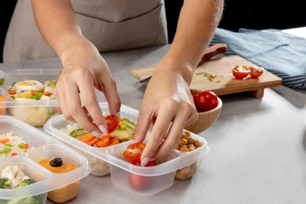 Dicas para congelar marmitas e manter o sabor por mais tempo