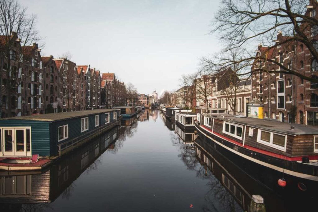 Holanda lidera ranking de segurança mundial e reforça seu papel como destino ideal para brasileiros Holanda lidera ranking de segurança mundial e reforça seu papel como destino ideal para brasileiros