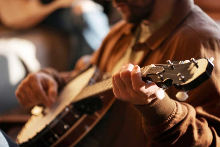 O Impacto Cultural da Música no Brasil: Um Legado de Sonoridades