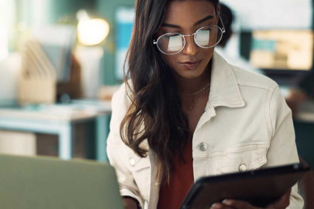 Trabalhando com documentos digitais para melhorar a produtividade nas empresas brasileiras Trabalhando com documentos digitais para melhorar a produtividade nas empresas brasileiras