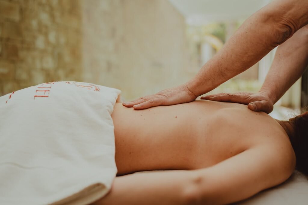 Diferença entre massagem relaxante, modeladora e terapêutica